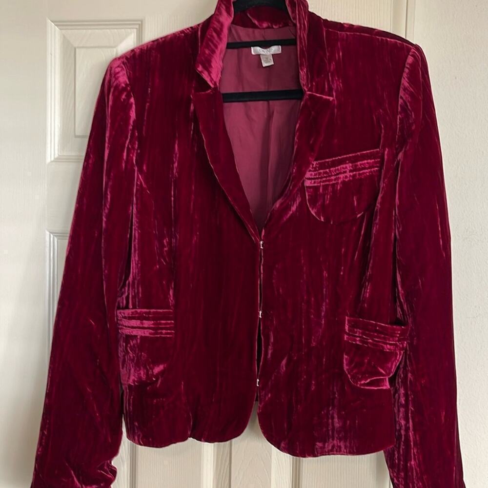 Jacket- cranberry crushed velvet size 12.. like new wear open or 3 clasps/close